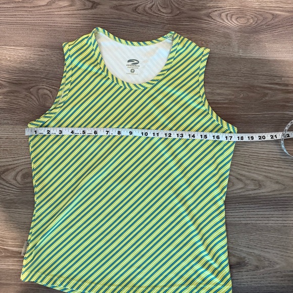 Brooks Green Stripe Running Tank Top Women’s size Medium - Picture 7 of 8